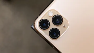 iPhone 11 Pro Max vs iPhone XS Max | Camera Shootout - Moment