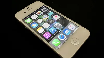 iPhone 4S In 2023! (Still Worth It?) (Review) - YouTube