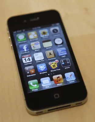 Apple iPhone 4s pictures, official photos