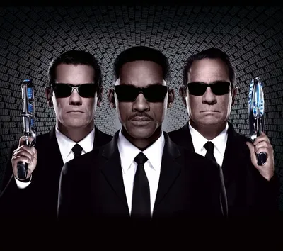 Обои Люди в черном 3 Кино Фильмы Men in Black III, обои для рабочего стола,  фотографии люди, черном, кино, фильмы, men, in, black, iii, костюмы, очки,  пистолеты Обои для рабочего стола, скачать