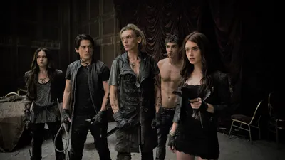 Орудия смерти: Город костей / The Mortal Instruments: City of Bones (2013,  фильм) - «Орудия смерти или же Сумеречные Охотники? Что смотреть, в чем  различия, актеры и несколько кадов» | отзывы