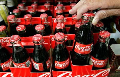 Coca-Cola Company приостанавливает размещение рекламы во всех соцсетях