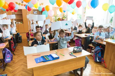 Купить табличку на палочке с номером класса к 1 сентября