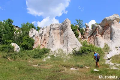 Панорама горной породы каменная свадьба, Болгария Стоковое Изображение -  изображение насчитывающей ландшафт, достопримечательностью: 149975727