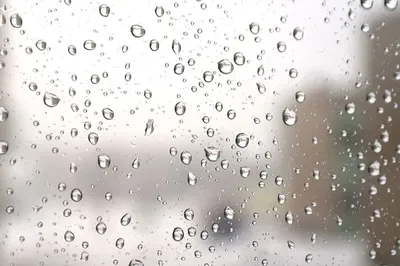 Эффектное стекло: Капли дождя в объективе | Дождя на стекле Фото №1362408  скачать