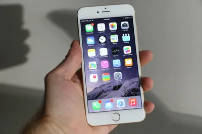 iPhone 6 Plus Review: The First Truly Well-Designed Big Smartphone |  TechCrunch