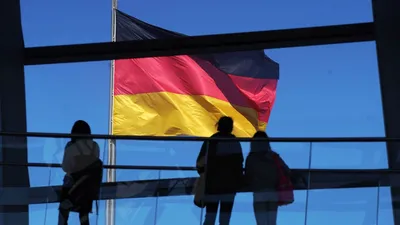 Власти Германии приняли решение закрыть четыре из пяти российских  консульств -  Украина.ру