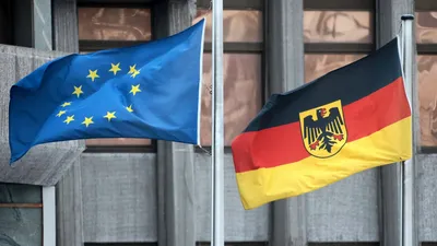 Голубой флаг на в Германии редакционное стоковое изображение. изображение  насчитывающей флаг - 72660379