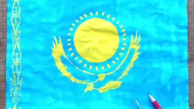 KÕK TU: в небе Алматы раскрыли самый большой флаг Казахстана