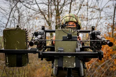 На Украине занялись переделкой танковых пулеметов ПКТ в ручные - Российская  газета