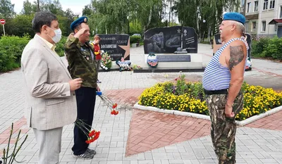 За ВДВ: глотки перегрызём всем нацикам » Городской портал Усолье-Сибирское