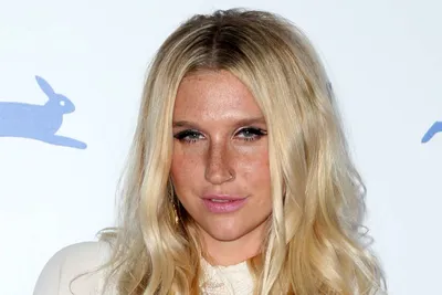 Kesha 'almost died' after freezing her eggs this year, she reveals