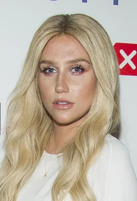 Kesha Strips Down to Celebrate Her Vulnerable New Album, 'Gag Order' |  Glamour