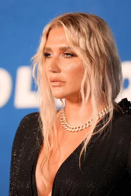 Kesha 'almost died' after freezing her eggs this year, she reveals