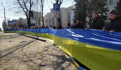 Русский солдат — фашистский оккупант": на митинг вышли тысячи жителей  Херсона (ФОТО, ВИДЕО) - Дім