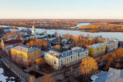 Киров — город хендмейд-урбанизма, кваса и динозавров — Нож