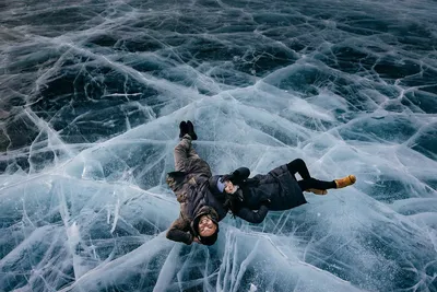 Классные черные обои на телефон - 74 фото