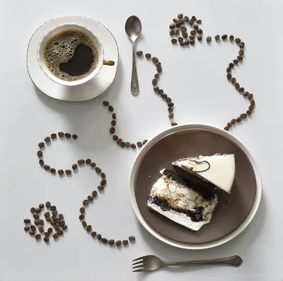 Кофе с тортом. Photographer Irina Shipunova