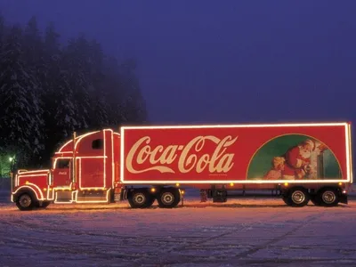 Праздник к нам приходит: рождественский грузовик Coca-Cola посетит 25  городов Чехии - vinegret