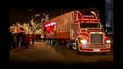 Атмосфера праздника: сто лет магии Нового Года вместе с Coca-Cola