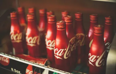 Обои небо, природа, стиль, красное, coca-cola, разное, cola, кока - кола  картинки на рабочий стол, раздел еда - скачать