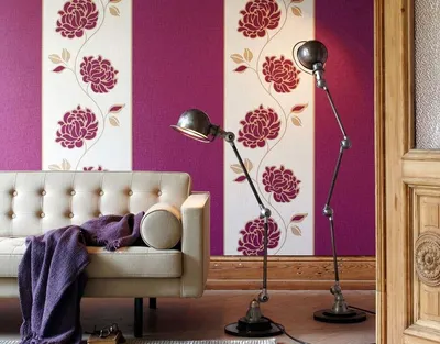 Комбинирование обоев в спальне: как сочетать в интерьере обои двух или  нескольких цветов и оформлять акцентную стену | Блог 