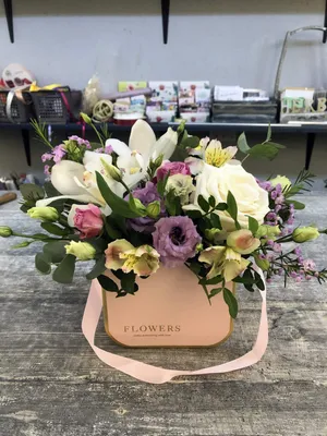 Композиция цветов в коробке Premium "Яркое настроение" - Красивые цветы в  Тамбове