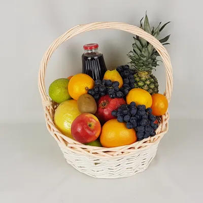 Корзина с фруктами и цветами в подарок "Процветание"