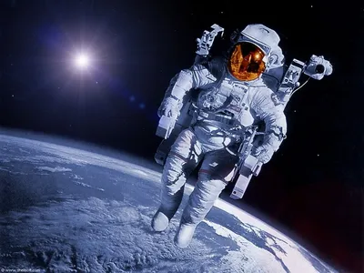 Одинокий космонавт" На этой …» — создано в Шедевруме