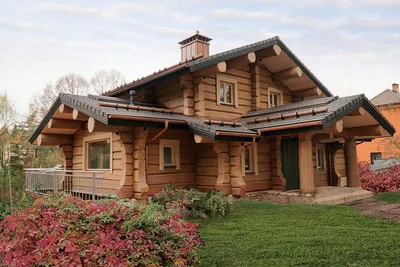 По утрам там пахнет карамелью». Где находятся самые красивые деревянные дома  в Москве? - Мослента