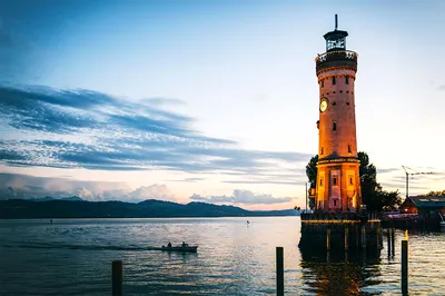 Самые красивые маяки мира - | Beautiful lighthouse, Lighthouse pictures,  Lighthouse