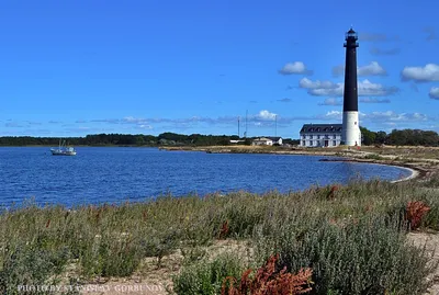 Красивый день осени для посещения маяка пункта Montauk, Hamptons, Нью-Йорка  Стоковое Изображение - изображение насчитывающей отдых, релаксация:  120403821
