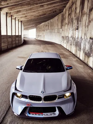 Красивая машина БМВ на фотографии, авто bmw для рабочего стола 800x600