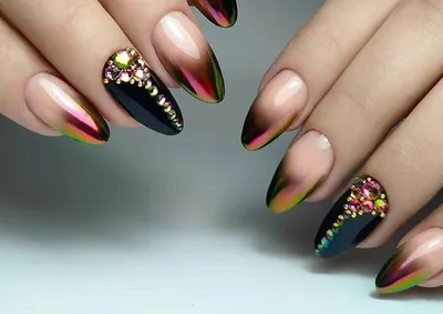 Лучшие идеи маникюра со стразами - статьи компании «Интернет-магазин "New  Style Nails"»