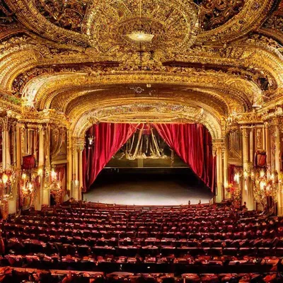 Красивый театр» — создано в Шедевруме