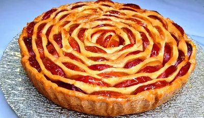 Картинка Красивый сдобный пирог » Пироги » Еда » Картинки 24 - скачать  картинки бесплатно