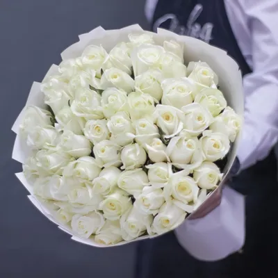 Красивые букеты белых роз - купить с бесплатной доставкой 24/7 по Москве