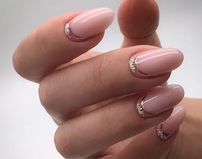 Красивые ногти со стразами - 20Nails