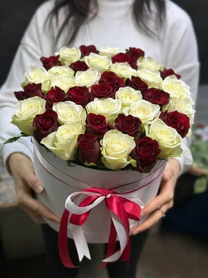 Цветы в коробке K-33 M купить по цене  руб. с доставкой по Туле –  интернет-магазин «Расцветочка»
