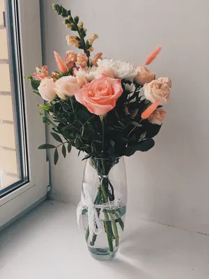 Нежный букет цветов в вазе - 75 фото