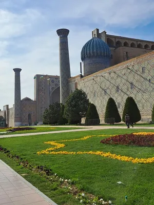 Памятники архитектуры Samarqand красивые шелка Roadin Узбекистана Стоковое  Фото - изображение насчитывающей минарет, исламско: 199759356