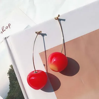 Вишенки 🍒 из мороженого…» — создано в Шедевруме