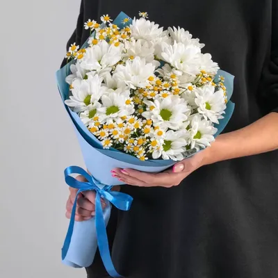 Заказать букет ромашек в коробке с доставкой по Днепру в интернет-магазине  Royal-Flowers