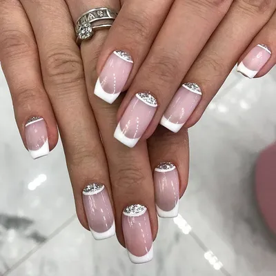 Цветной френч на весну 2023: 10 самых красивых маникюров 💅 | theGirl