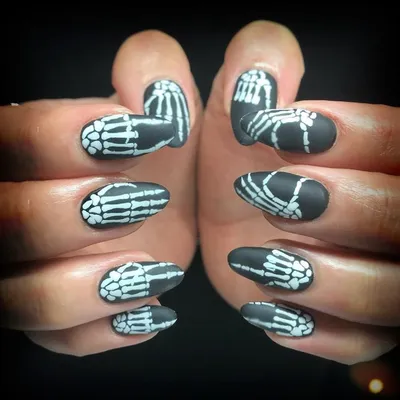 Наращивание ногтей спб креативный маникюр питер дизайн ногтей  (@bohema_nailsclub) • Instagram photos and v… | Зеленый маникюр, Ногти  телесного цвета, Зимний маникюр