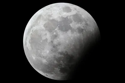 Фотографы из разных стран сделали впечатляющие фото кровавой Луны - 
