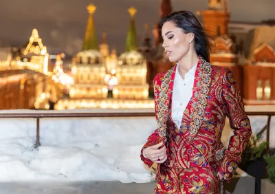 A-list: Ксения Лукаш — об идеальном дресс-коде для светской хроники,  ювелирных украшениях и своем романтическом характере | Posta-Magazine