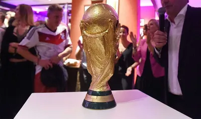 Купить монету 25 рублей 2018 «Кубок Чемпионата мира по футболу FIFA 2018» в  интернет-магазине