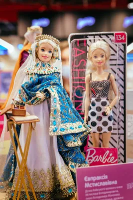 Barbie Fashionistas 182 - «Новинка 2022!! Fashionistas 182 невероятно  похожая на самую востребованную актрису Турции. Постучалась в мою  коллекцию.🌸» | отзывы