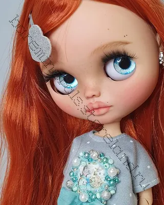 ОНА СЛЕДИТ ЗА МНОЙ! Обзор на куклу Блайз Мелинда / Custom Blythe doll  Melinda - YouTube